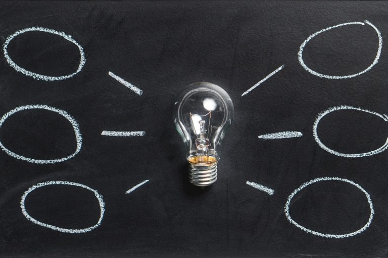 3 small tips designing safety training Businesses can effectively reduce the risk to employee illnesses and injuries by designing appropriate health safety training, and content.