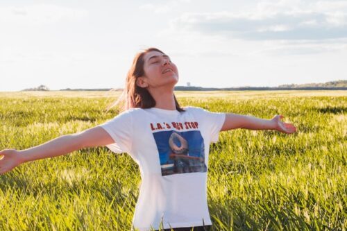 From Drab to Fab: Embrace Self-Care with a Stunning Hair Style Change Hair style change can be a powerful form of self-care that brings about personal transformation. Hair stylist Ningi Kitty’s Ningi Alisha.