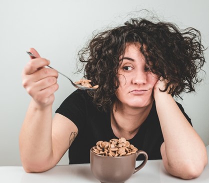 Understanding the warning signs of binge eating is crucial in identifying and addressing this compulsive eating disorder.