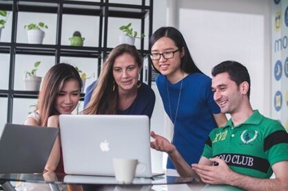 Top 10 Effective Indoor Team Building Activities for Enhancing Communication Skills Introduction to Team Building Activities for Communication Skills Effective indoor team building exercises & activities enhance communication skills. Communication is the cornerstone of teamwork.